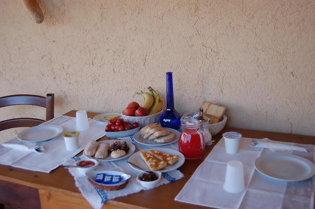 Hôtel La Vecchia Fornace à SantʼAnna Arresi Maison d'hôtes